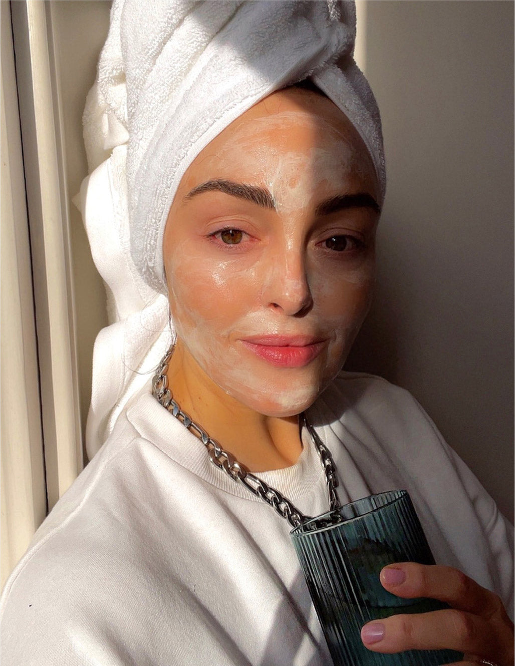 喧嚣的背后。美容专家Alessandra Steinherr的基本护肤程序内幕