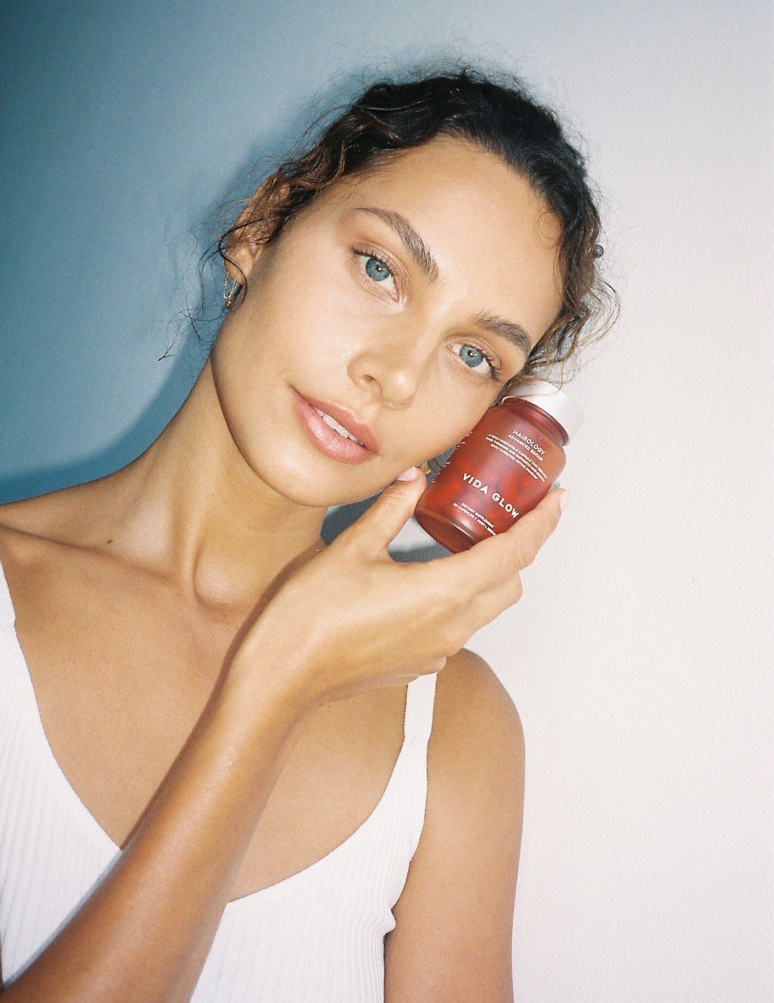 如何获得健康的头发：改善头发健康的 12 个小窍门